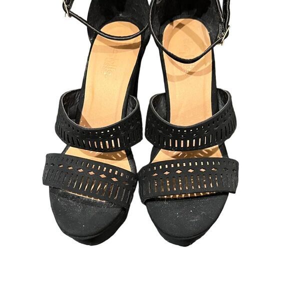 3 for $30!‎ Charlotte Russe black platform wedges - Picture 6 of 6